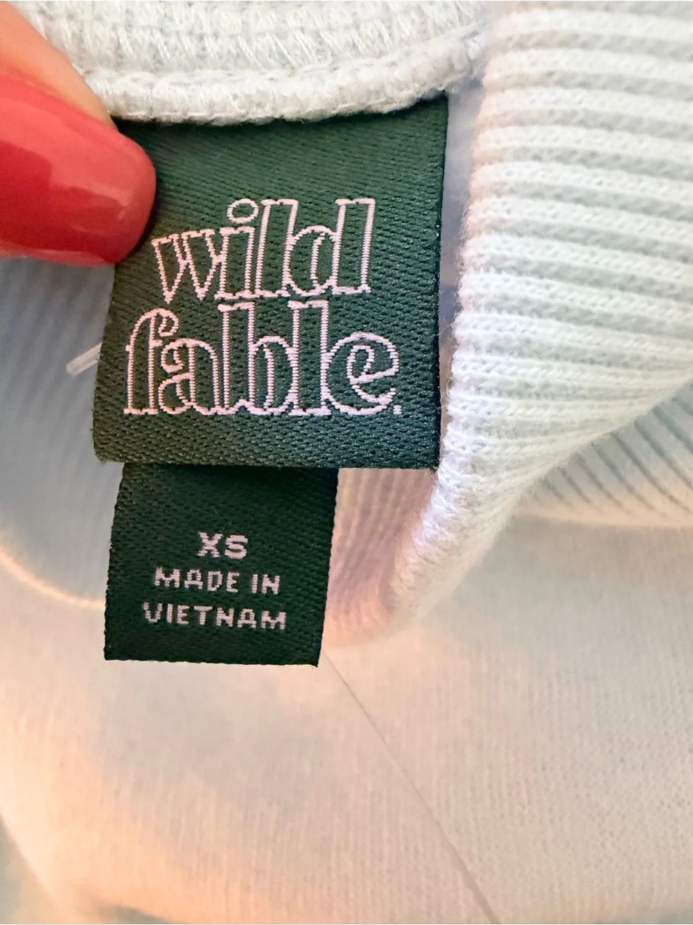 Wild Fable Cropped Mock-Neck Sweatshirt – NWT - Picture 4 of 6